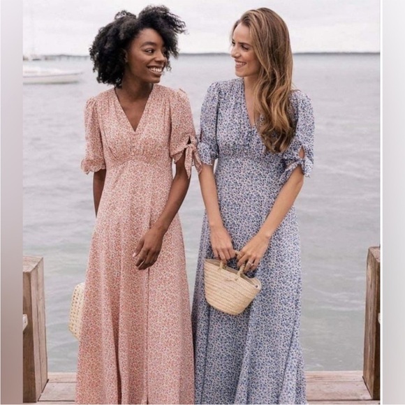 Gal meets glam Aurora - Picture 5 of 15